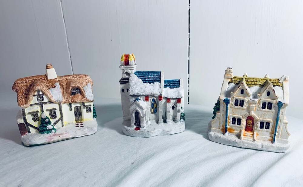 Cratchit Home, Scrooge, Church 1988 A Dickens Christmas Collection